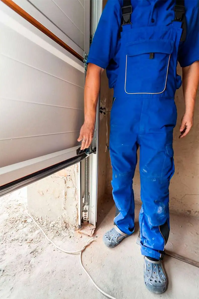 Professional garage door installation and repair service in Laguna Hills, California - Master Garage Door